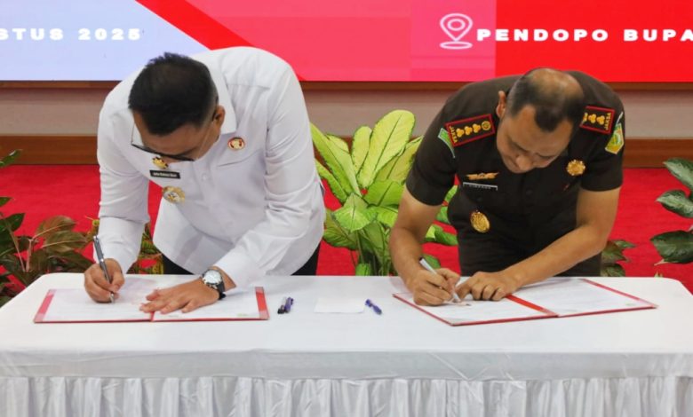 Pemerintah Kabupaten Kutai Kartanegara (Kukar) bersama Kejaksaan Negeri (Kejari) Kutai Kartanegara menandatangani Memorandum of Understanding