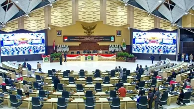 Pemerintah Provinsi Kalimantan Timur bersama DPRD Kaltim menyatakan komitmennya mempercepat pengesahan Raperda Penyelenggaraan Pendidikan