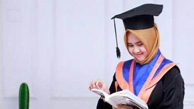 Program Kukar Idaman Terbaik salah satu unggulannya adalah beasiswa untuk pelajar dan mahasiswa kutai kartanegara.