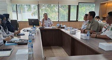 Salah satu program unggulan Pemerintah Kabupaten Kutai Kartanegara adalah Kukar idaman terbaik menerapkan layanan angkutan pelajar.