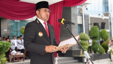 Gubernur Kalimantan Timur Rudi Mas'ud menegaskan komitmen Pemprov kaltim untuk melindungi dan meningkatkan kesejahteraan guru.